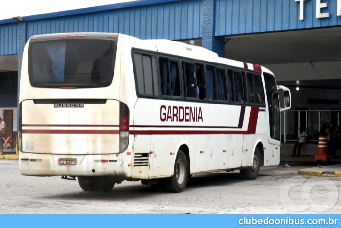 Ônibus Expresso Gardenia péssimo estado de conservação