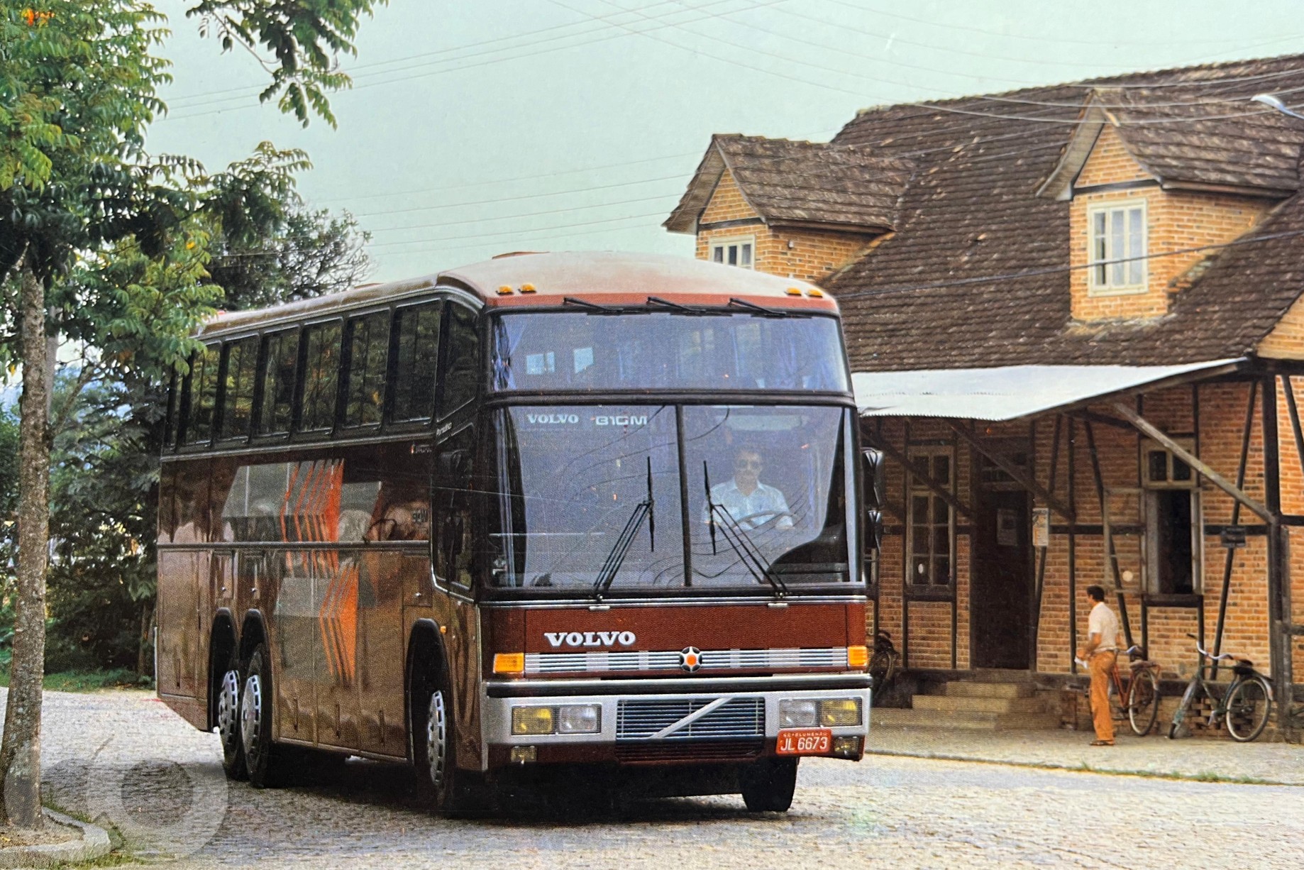 Ônibus Volvo B10M