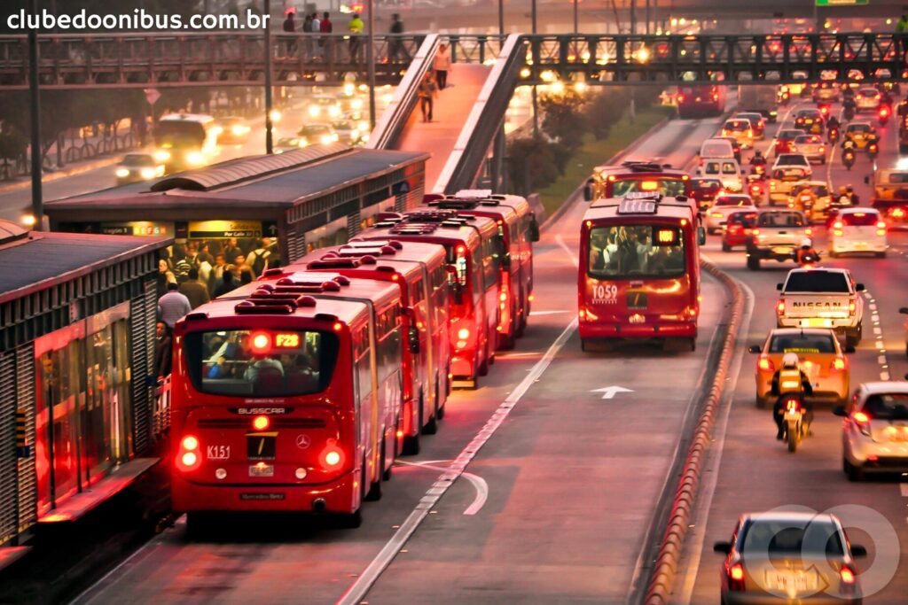 BRT Transmilenio Ônibus Biarticulados