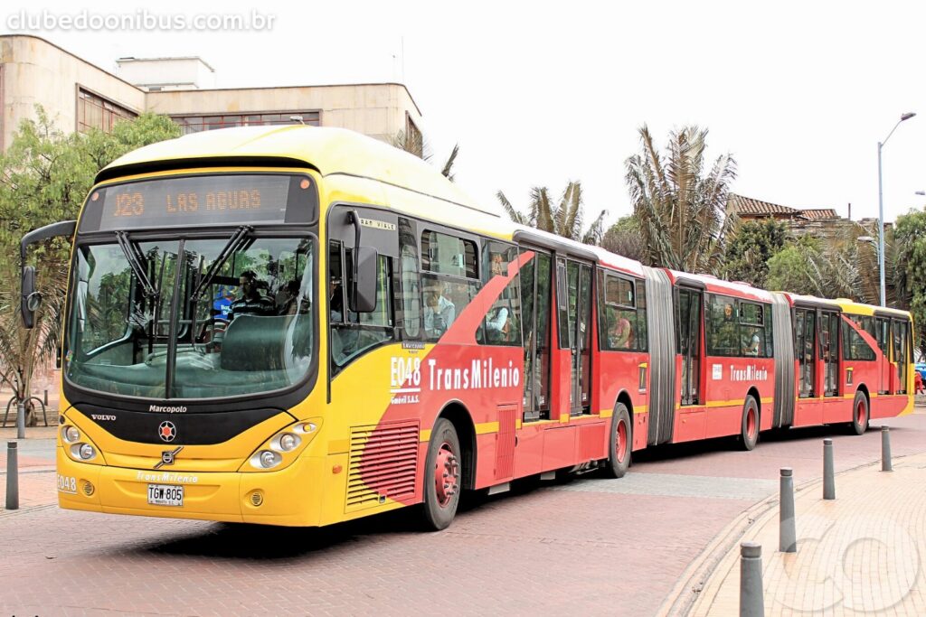 BRT Transmilenio Ônibus Biarticulados Marcopolo Gran Viale Volvo B12M