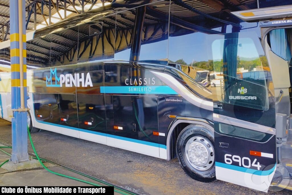 Ônibus Busscar da Expresso Maringá com pintura Penha