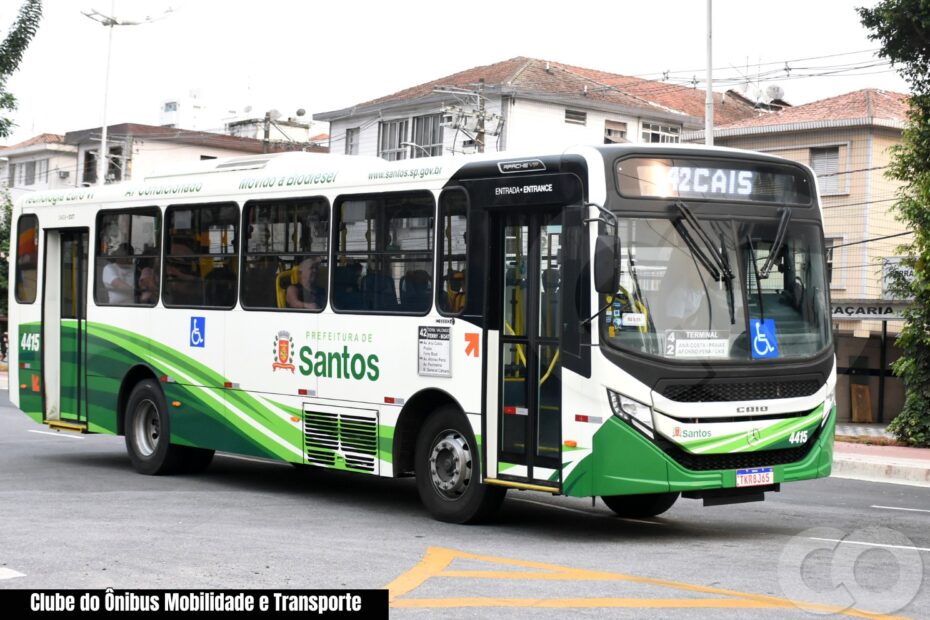 Adesivos de pontos cegos nos Ônibus de Santos