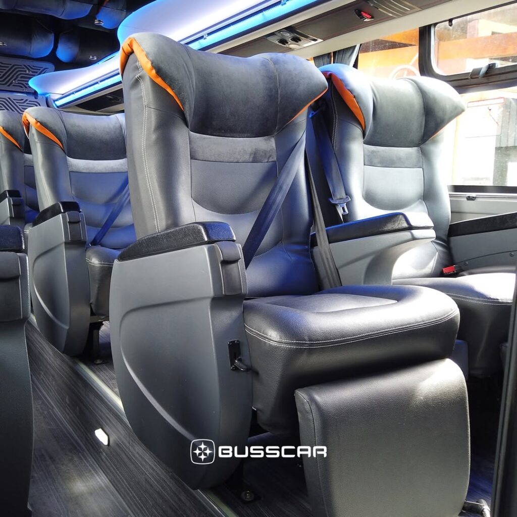 Nuevo Busscar Busstar DD (2)
